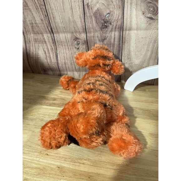 Disney Store Plush Laying Tigger Winnie the Pooh Curly Tail Soft Stuffed Toy 15" - Picture 3 of 10